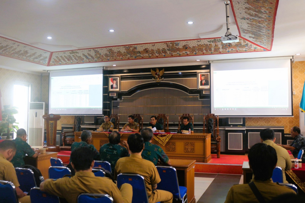 Kegiatan Musyawarah Desa tentang Status Jalan Lingkungan di Desa Dalung